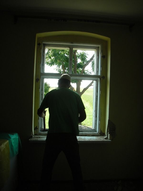 Demontaz starego okna.jpg